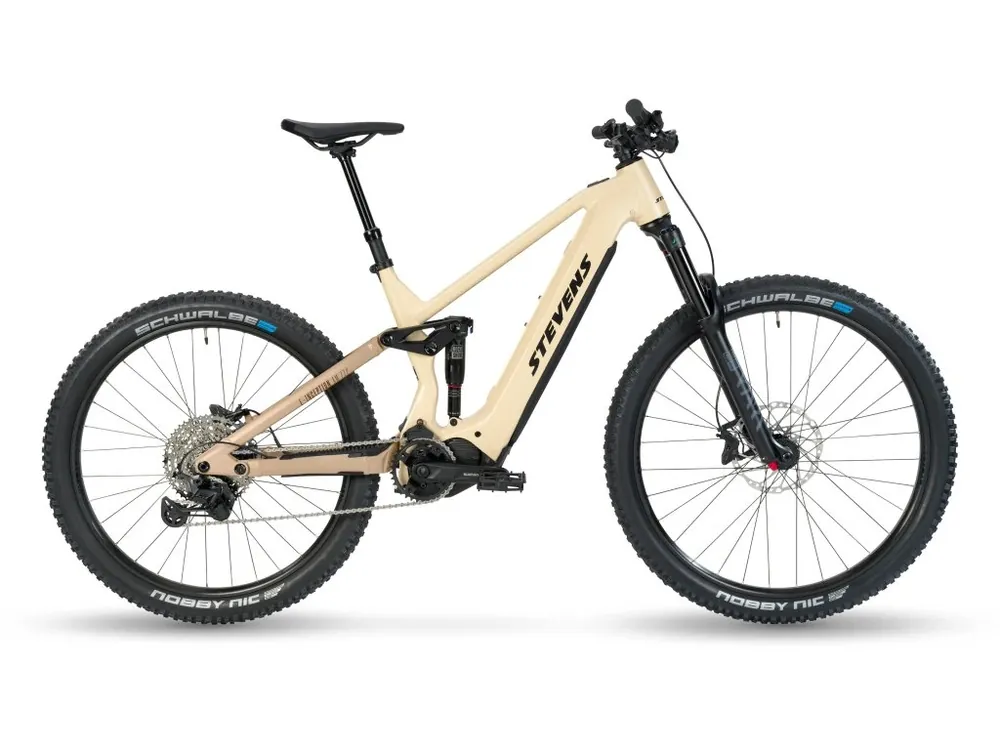 STEVENS E-Inception AM 7.7.2 ACT Sandstone - 16" Expresní Doručení