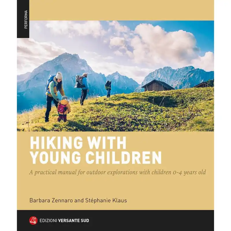 Kniha HIKING WITH YOUNG CHILDREN Vrácení Zdarma