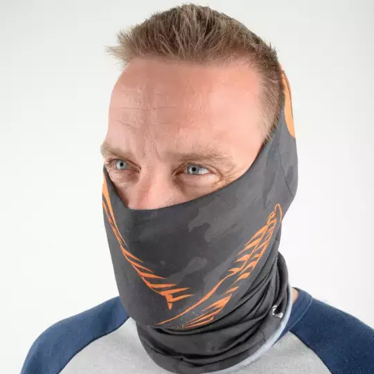 Přímo Od Výrobce SAVAGE GEAR Nákrčník Black Savage Tec-Tube w/Fleece VÝPRODEJ
