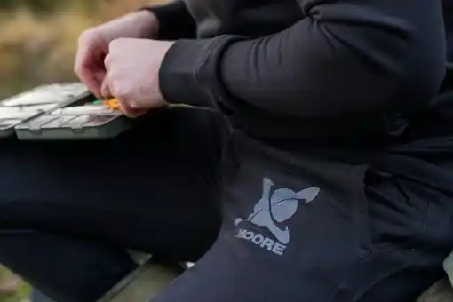 CC Moore Joggers Black Size M Kup Teď