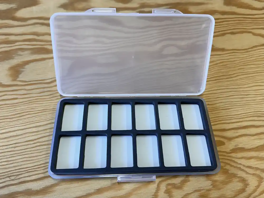 FLY BOX NA HÁČKY / MUŠKY 12 SEC Oblíbený