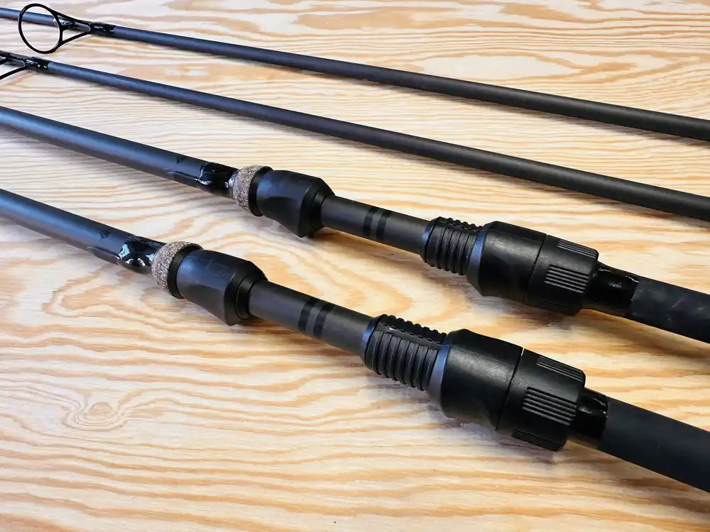 2 Kaprové Pruty MIKADO Noctis 3,9 m / 3,25 lb Ihned K Objednání