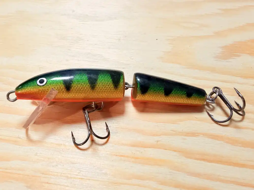 Wobler RAPALA Jointed Floating J09 - P / 9 cm / 7 g Jen Po Omezenou Doba