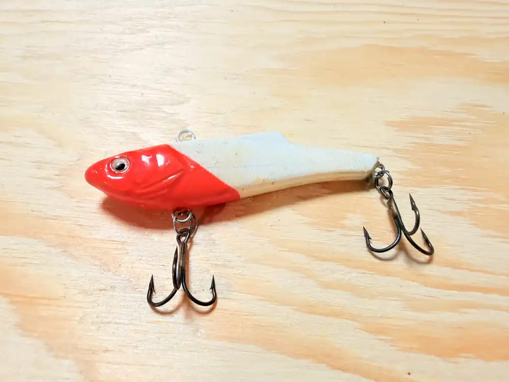 Aktuální Vibrační nástraha BASSDAY Range Vib 70 ES - AT19 / 7 cm / 8 g