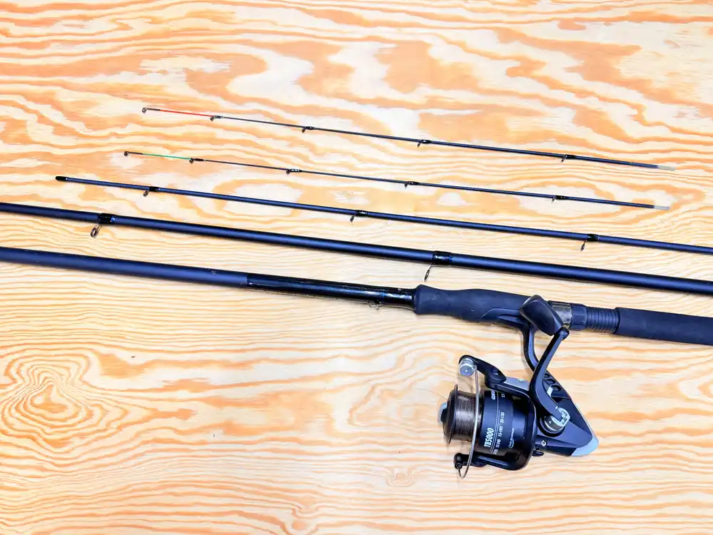 FEEDEROVÝ SET PRUT + NAVIJÁK SPRO FEEDER MEDIUM / 3,45 m / 20-80 g Akce