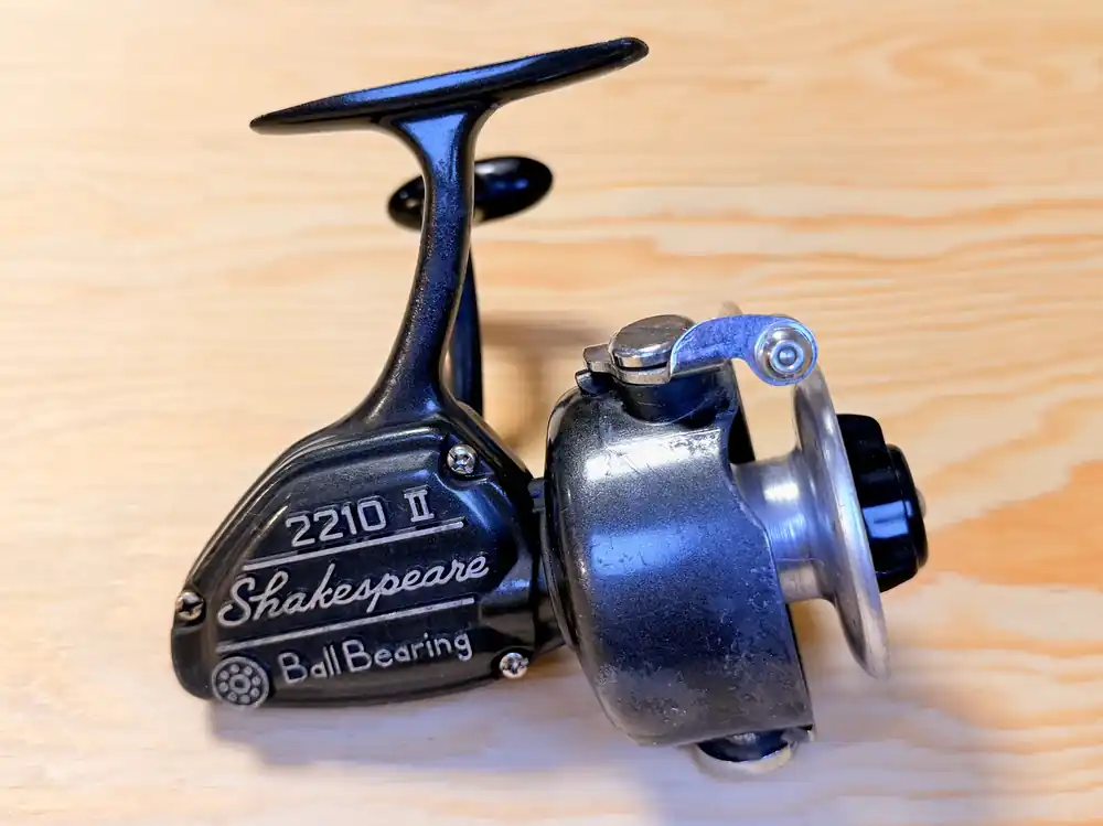RETRO NAVIJÁK SHAKESPEARE BALL BEARING 2210 II Poslední Šance