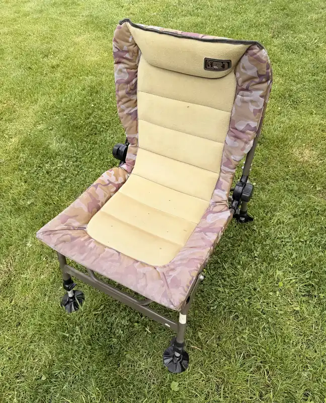 Horká Nabídka FOX - Křeslo R-Series R1 Camo Chair