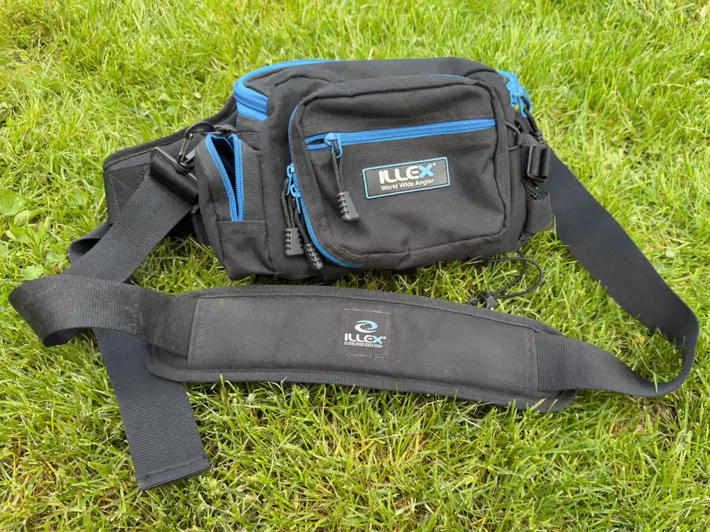 PŘÍVLAČOVÁ LEDVINKA ILLEX HIP BAG Kup Teď