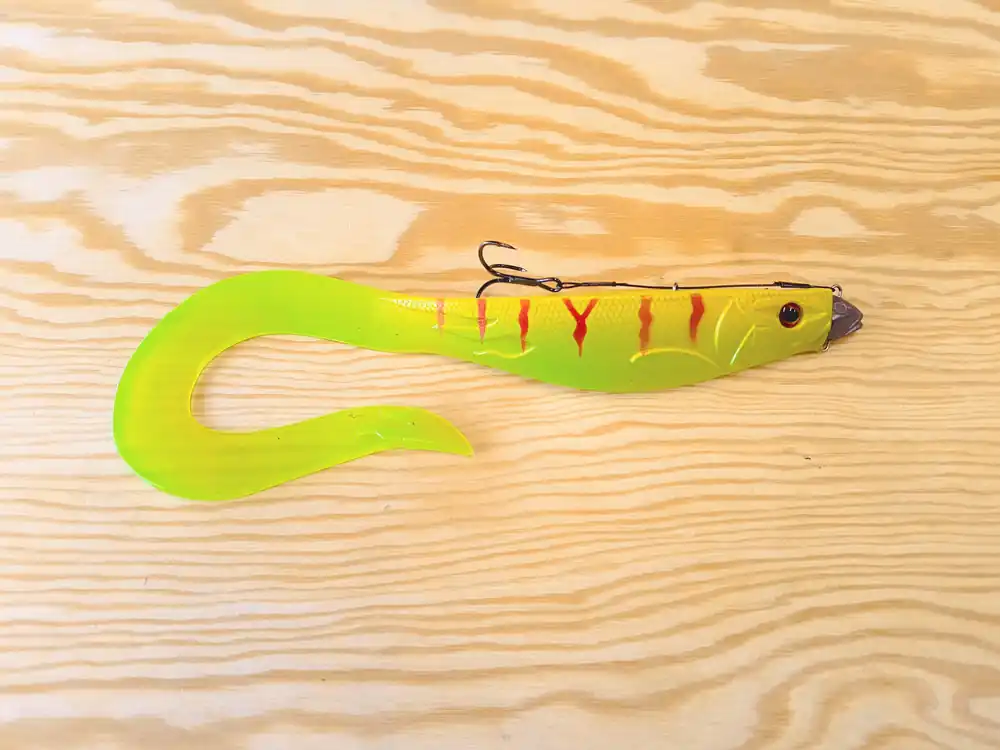 GUMOVÁ NÁSTRAHA ILLEX DEXTER EEL 21CM SE STINGEREM A ZAVRTÁVACÍ HLAVIČKOU Akční Nabídka