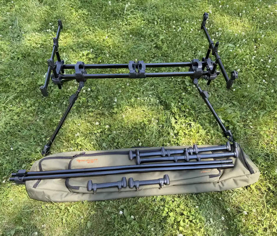 Fox International Stojan Ranger MK2 Pod 4 Rod + 4 Hrazdy Fox + Rychlospojky Flajzar Speciální Cena