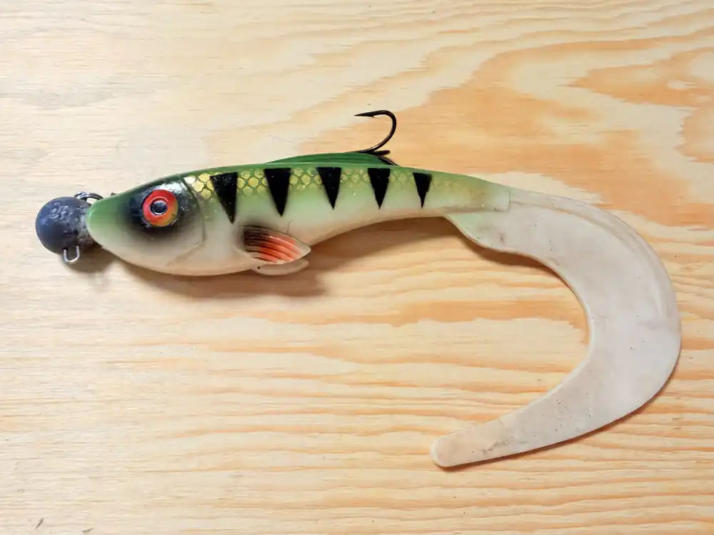 GUMOVÁ NÁSTRAHA ABU GARCIA BEAST CURLY TAIL 17CM SE STINGEREM A ZAVRTÁVACÍ HLAVIČKOU Ověřený