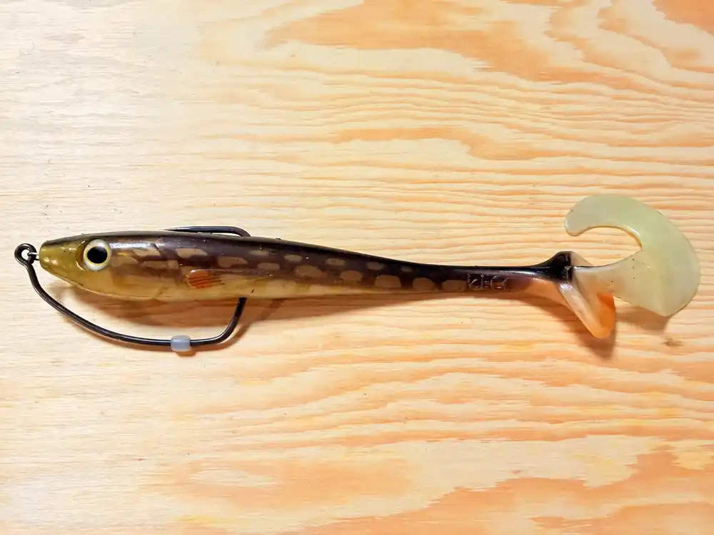 Akční Nabídka GUMOVÁ NÁSTRAHA ZECK BUTCHER 19CM S OFFSETOVÝM HÁČKEM